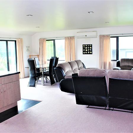 Family Getaway Villa Rotorua Eksteriør billede